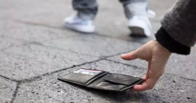 Carteira perdida alguém achando - Facebook